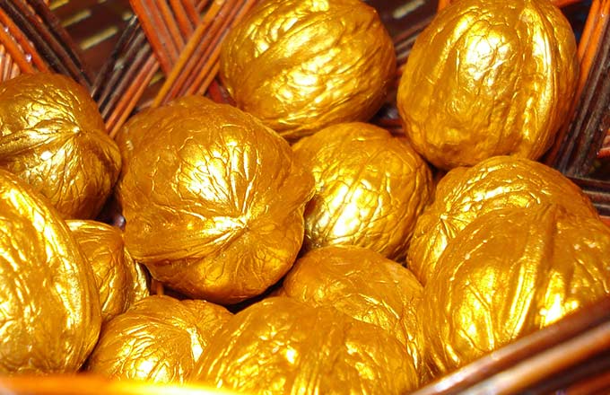 Золотые орешки к Новому году